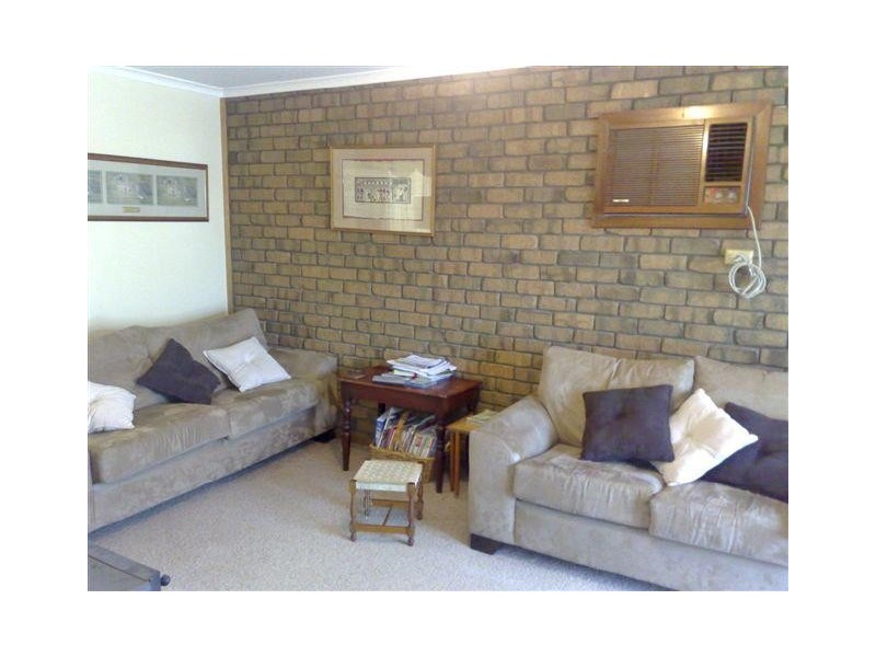 4  Pearson Street, Cummins SA 5631
