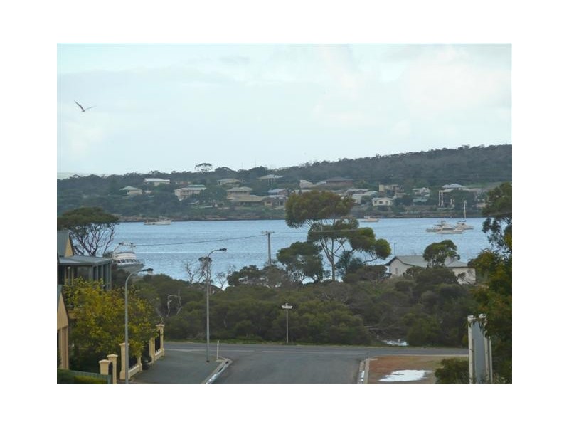 19 Endeavour Court, Coffin Bay SA 5607