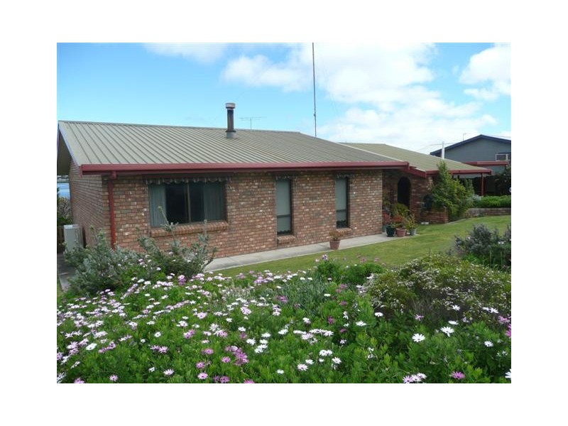 38 Pine Crescent, Coffin Bay SA 5607