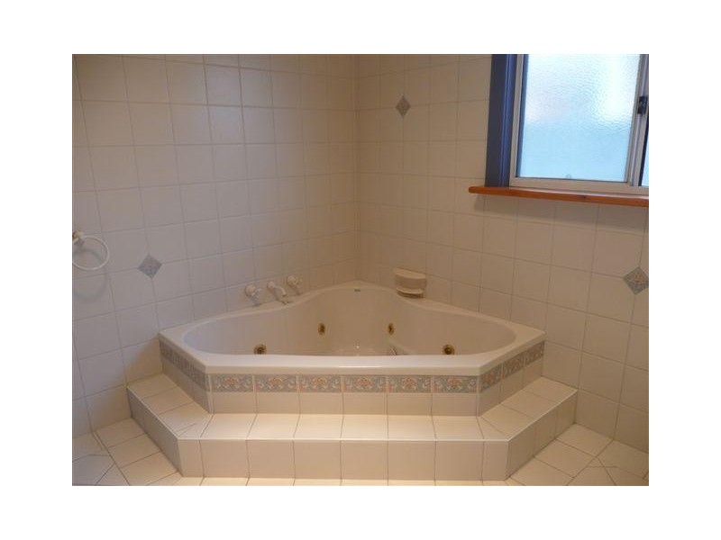 10 Sidney Road, Tumby Bay SA 5605