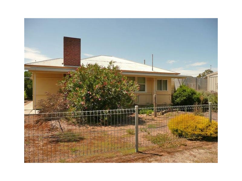 3 Warrow Road, Cummins SA 5631