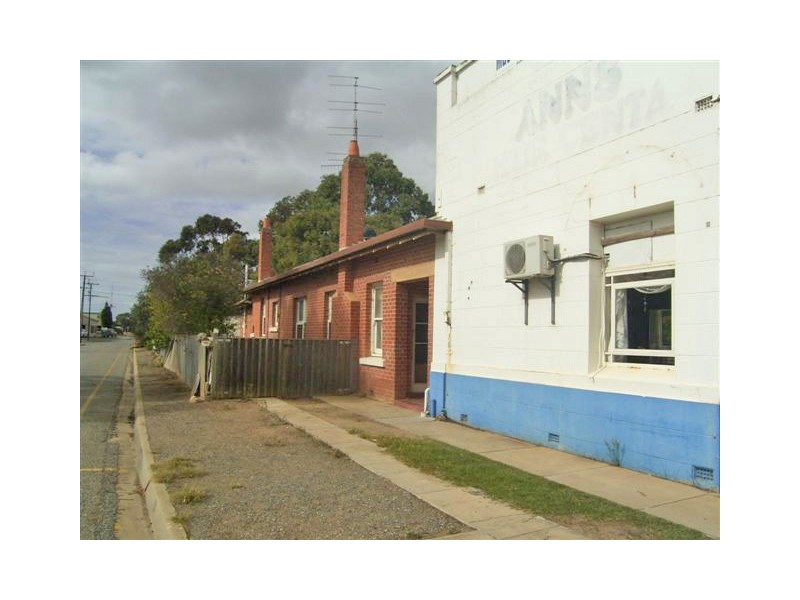 26 Railway Terrace, Cummins SA 5631