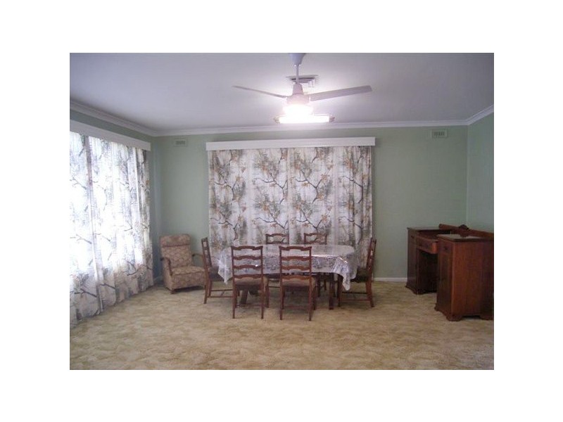 10 Warrow Road, Cummins SA 5631