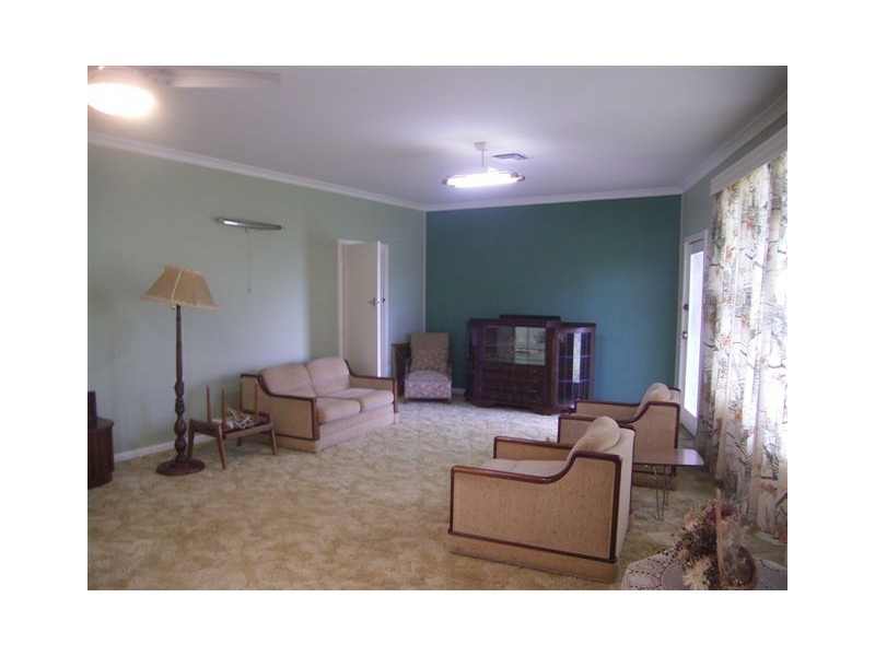 10 Warrow Road, Cummins SA 5631
