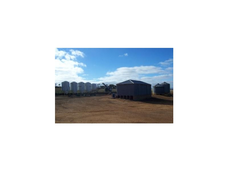 Lot 2 Hundred of Brooker, COCKALEECHIE via, Cummins SA 5631