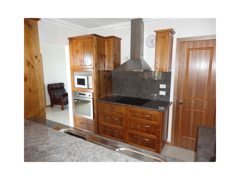 47 Graham Smelt Causeway, Tumby Bay SA 5605