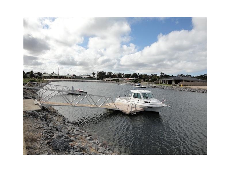 11 Graham Smelt Causeway, Tumby Bay SA 5605