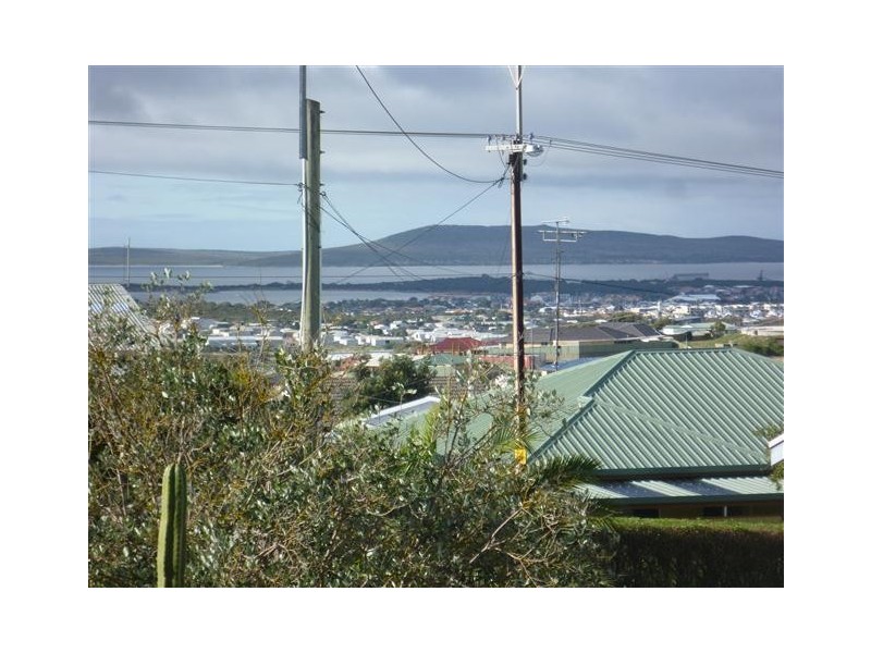 4 Paringa Avenue, Port Lincoln SA 5606