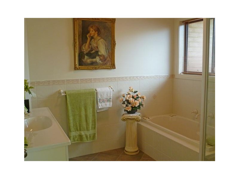 10 Calais Avenue, Port Lincoln SA 5606