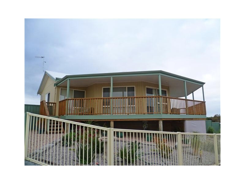 2 Sophie Crescent, Coffin Bay SA 5607