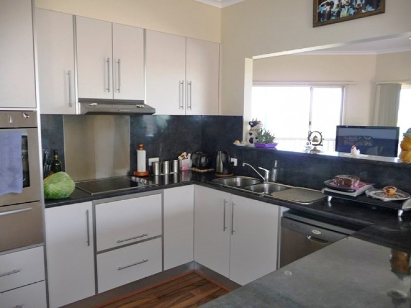 2 Sophie Crescent, Coffin Bay SA 5607