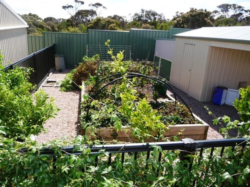 2 Sophie Crescent, Coffin Bay SA 5607