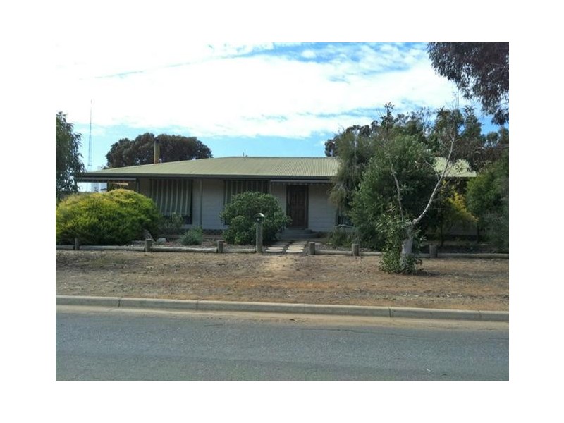 9 Cooper Street, Cummins SA 5631
