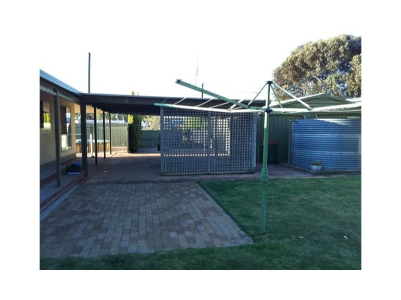 9 Cooper Street, Cummins SA 5631