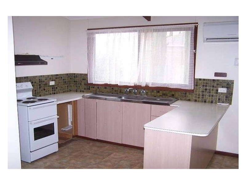 6 McCracken Street, Cummins SA 5631