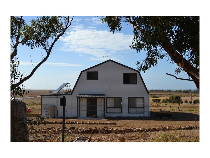 286 and 287 Yarrandale Road, Lipson SA 5607