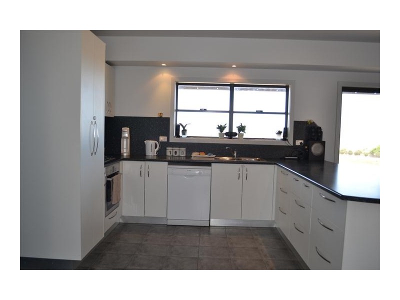 286 and 287 Yarrandale Road, Lipson SA 5607