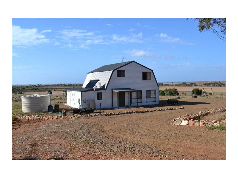 286 and 287 Yarrandale Road, Lipson SA 5607