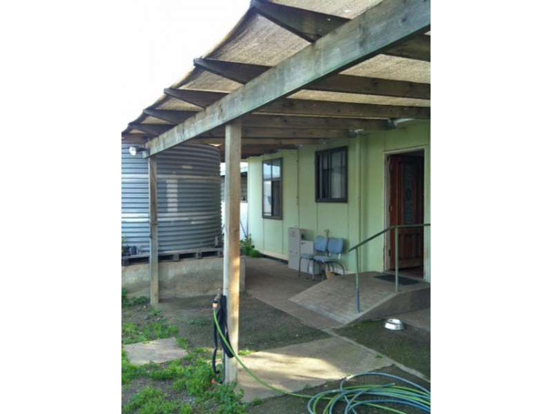 11 Laube Street, Cummins SA 5631