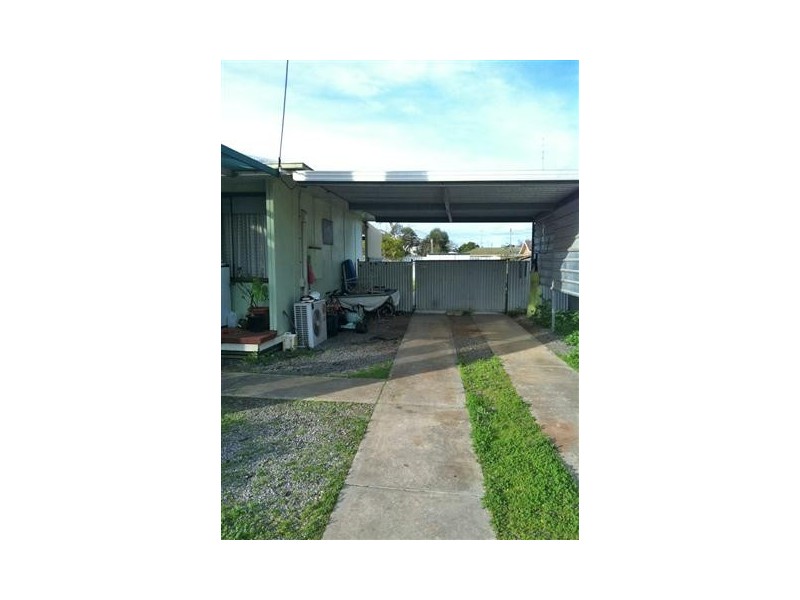 11 Laube Street, Cummins SA 5631