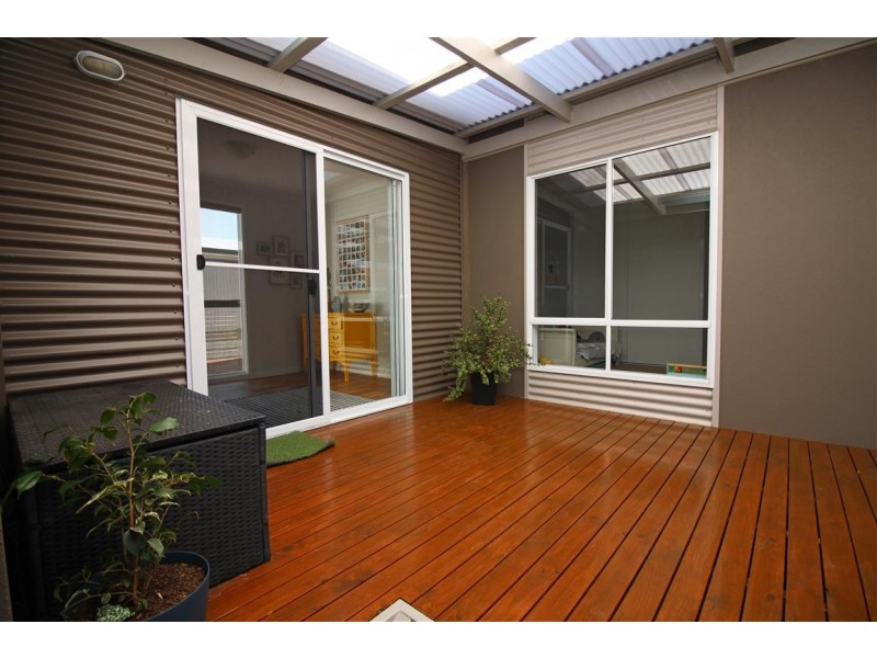 5 Ingrid Close, North Shields SA 5607