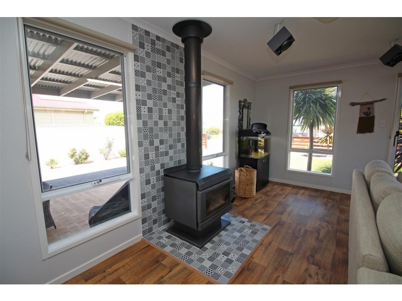 5 Ingrid Close, North Shields SA 5607