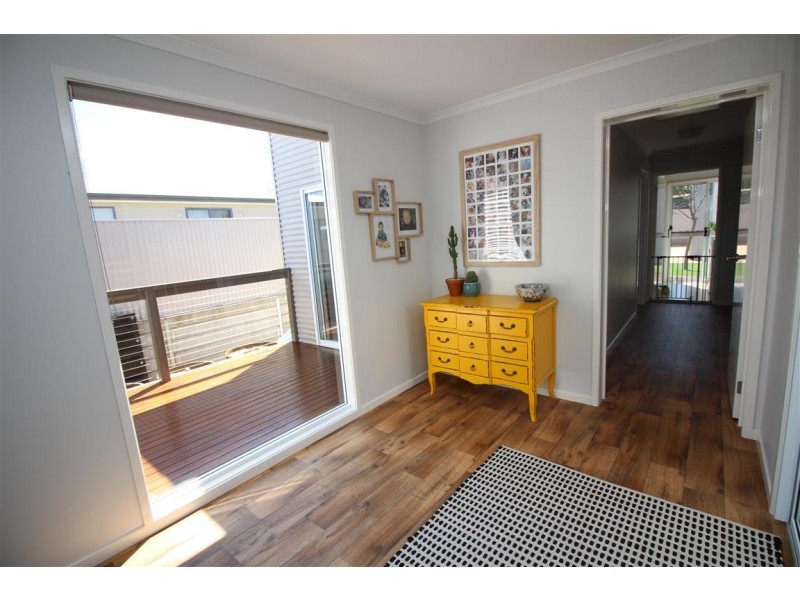 5 Ingrid Close, North Shields SA 5607