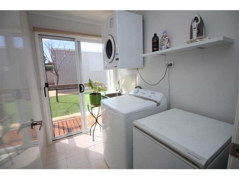 5 Ingrid Close, North Shields SA 5607