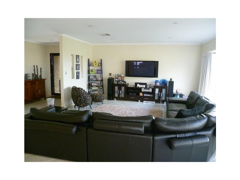 8 Calais Avenue, Port Lincoln SA 5606
