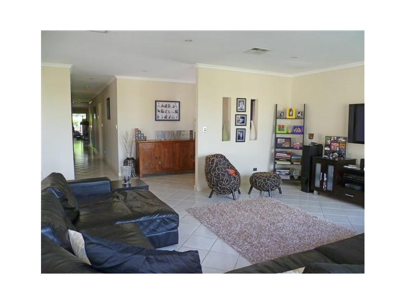 8 Calais Avenue, Port Lincoln SA 5606