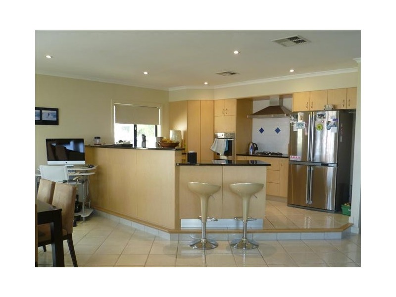 8 Calais Avenue, Port Lincoln SA 5606