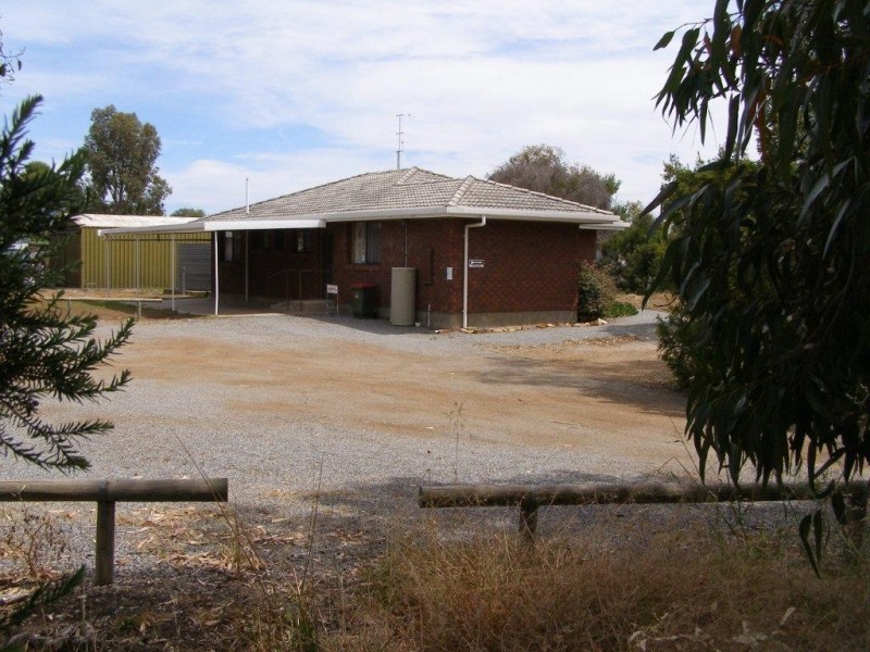 36 Flinders Avenue, Coffin Bay SA 5607