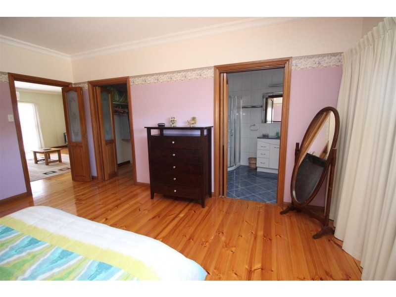 13 Sophie Crescent, Coffin Bay SA 5607