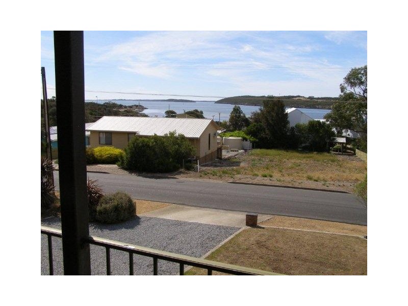 25 Greenly Avenue, Coffin Bay SA 5607