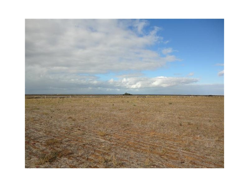 Sect 311 and 313 Yaranyacka, Lipson SA 5607