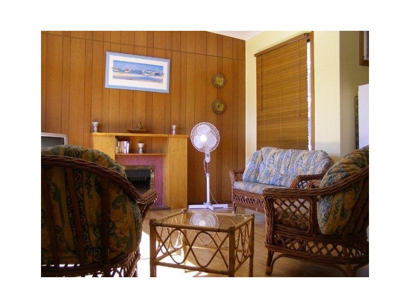 15 Esplanade, Coffin Bay SA 5607