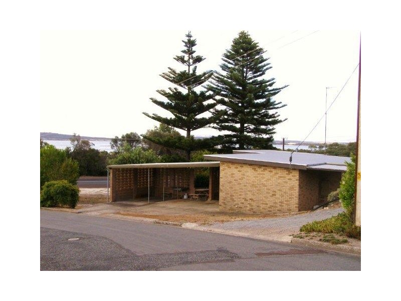 15 Esplanade, Coffin Bay SA 5607