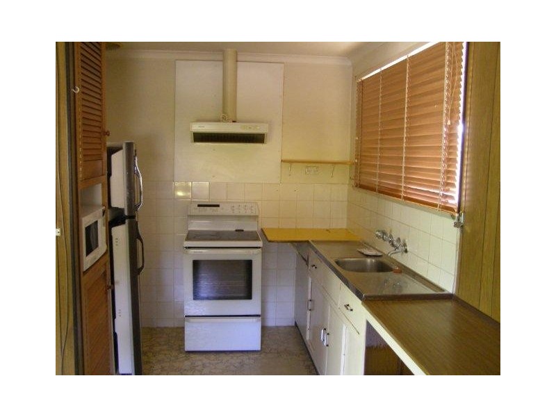 1 Flinders Avenue, Coffin Bay SA 5607