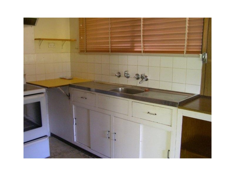 1 Flinders Avenue, Coffin Bay SA 5607