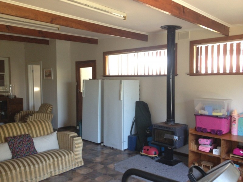 4 Walkom Street, Cummins SA 5631