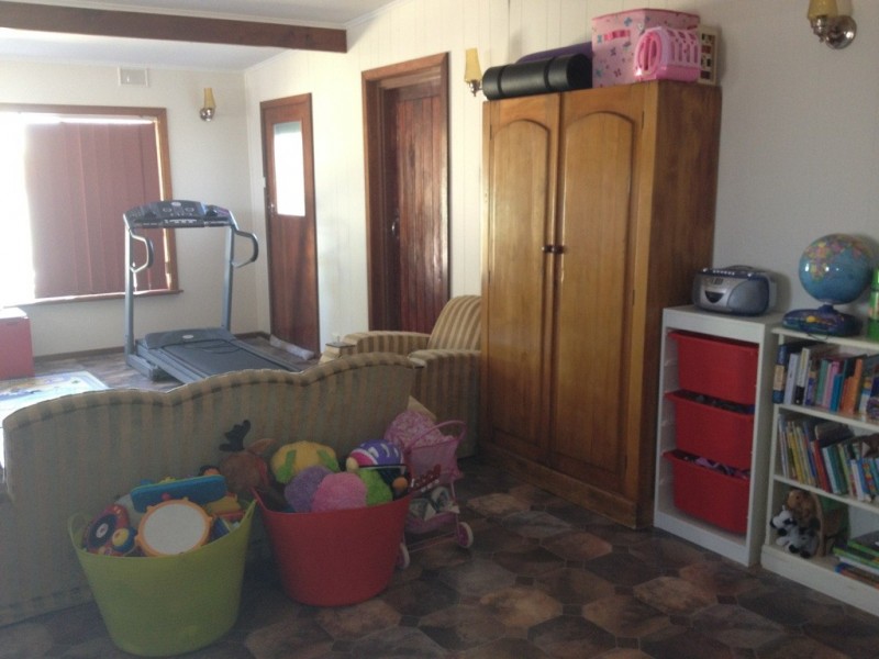 4 Walkom Street, Cummins SA 5631