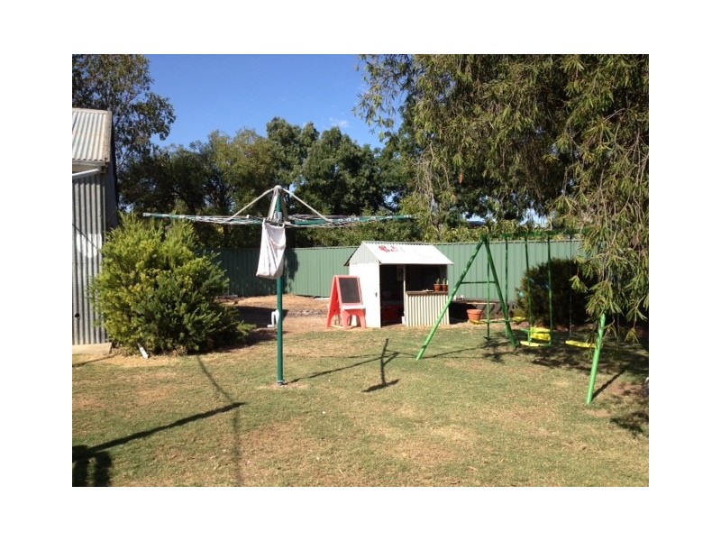 4 Walkom Street, Cummins SA 5631