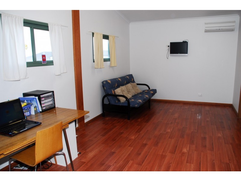 9 Robertson Road, Port Lincoln SA 5606