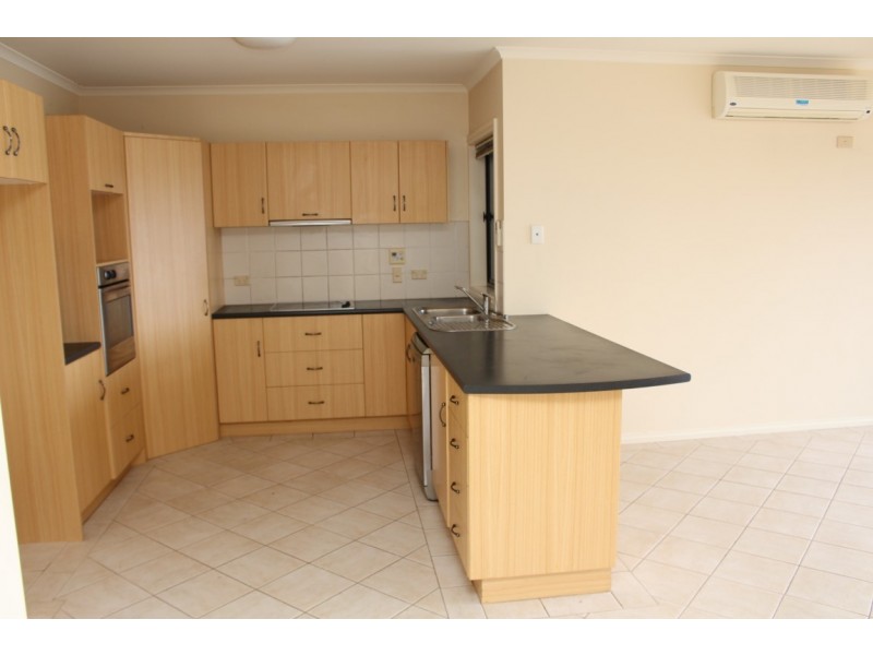 2/1 Sailfish Drive, Port Lincoln SA 5606