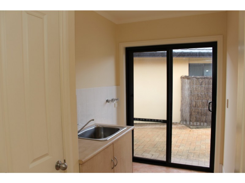 2/1 Sailfish Drive, Port Lincoln SA 5606