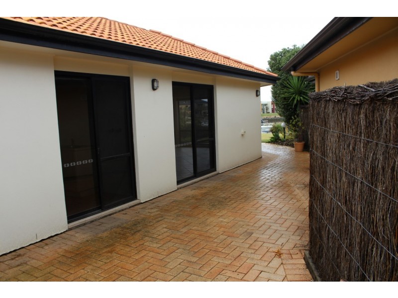 2/1 Sailfish Drive, Port Lincoln SA 5606