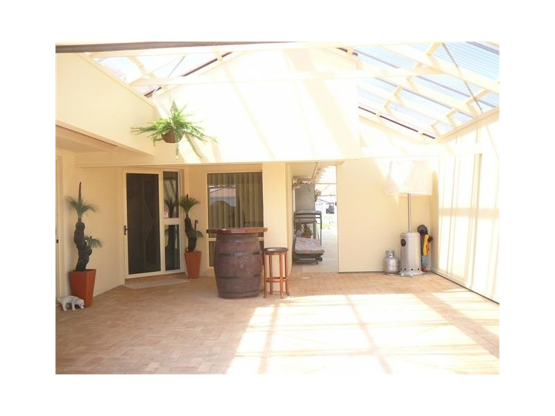 1/4 Parnkalla Avenue, Port Lincoln SA 5606