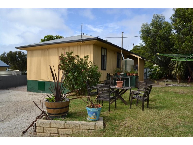 12 Elizabeth Street, Port Lincoln SA 5606
