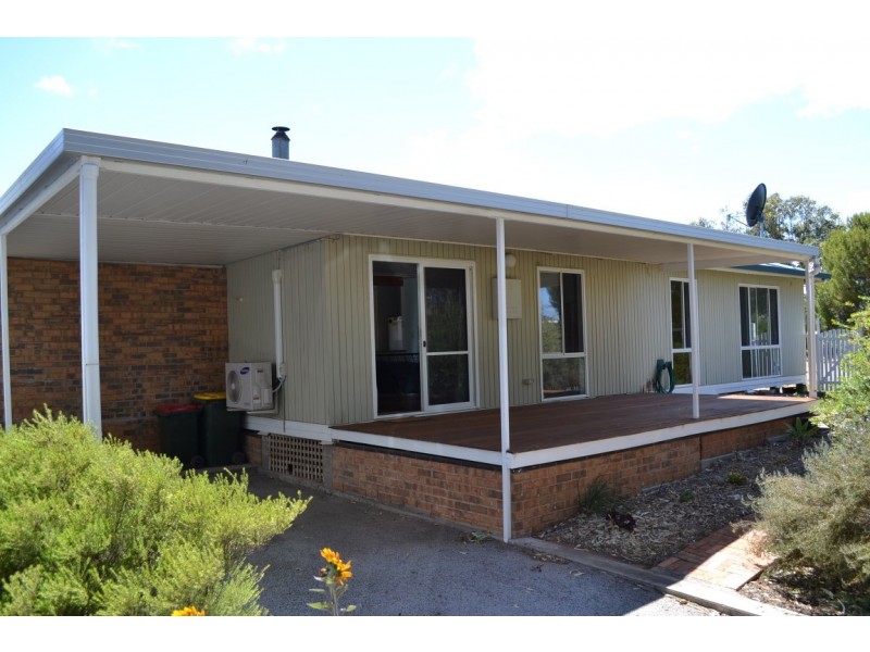 56 Flinders Highway, Elliston SA 5670