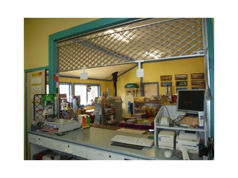 Coffin Bay Licensed Post Office and Coff’ n’ Putt Mini Golf, Coffin Bay SA 5607